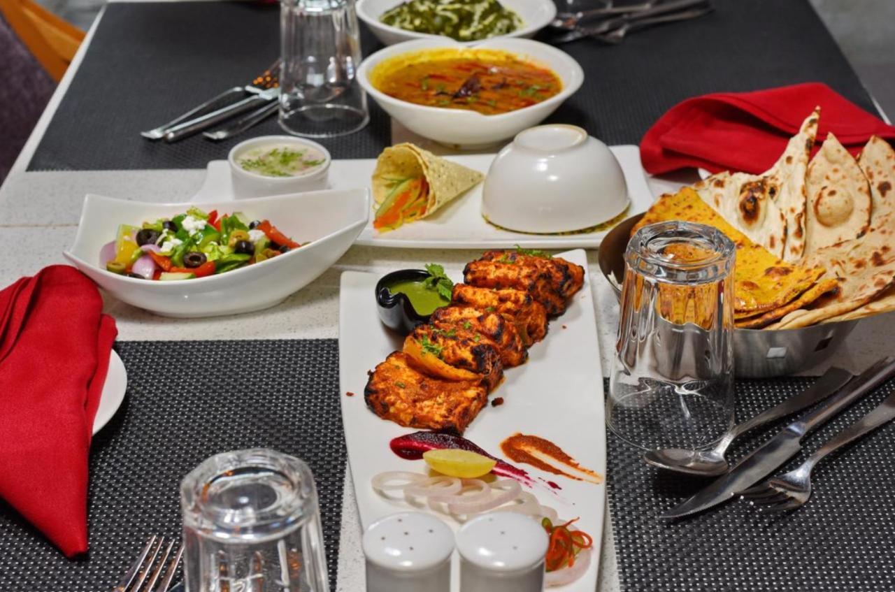 Hotel York Legacy -3 Minutes Walk From New Delhi Railway Station 'The 5 Star Ambience' Newly Built Nova Deli Exterior foto