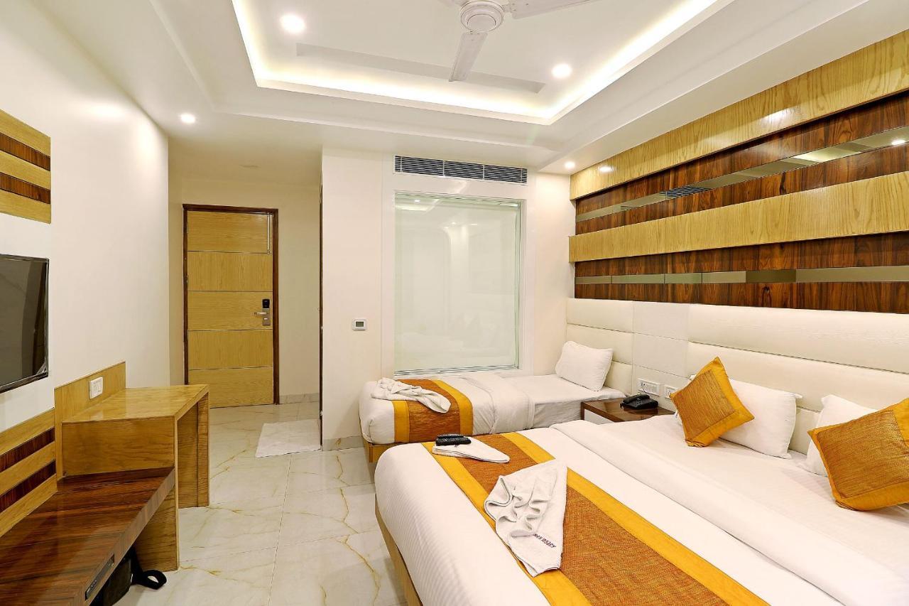 Hotel York Legacy -3 Minutes Walk From New Delhi Railway Station 'The 5 Star Ambience' Newly Built Nova Deli Exterior foto