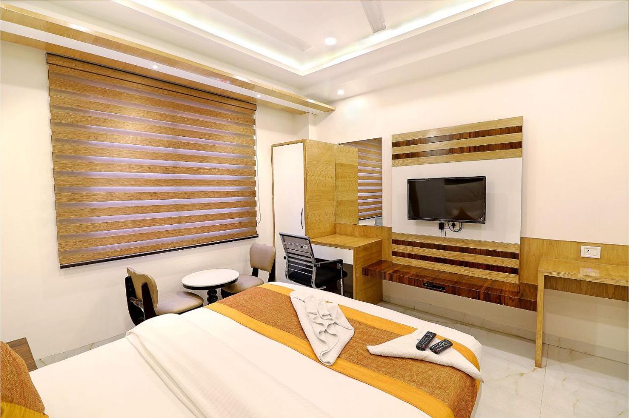 Hotel York Legacy -3 Minutes Walk From New Delhi Railway Station 'The 5 Star Ambience' Newly Built Nova Deli Exterior foto
